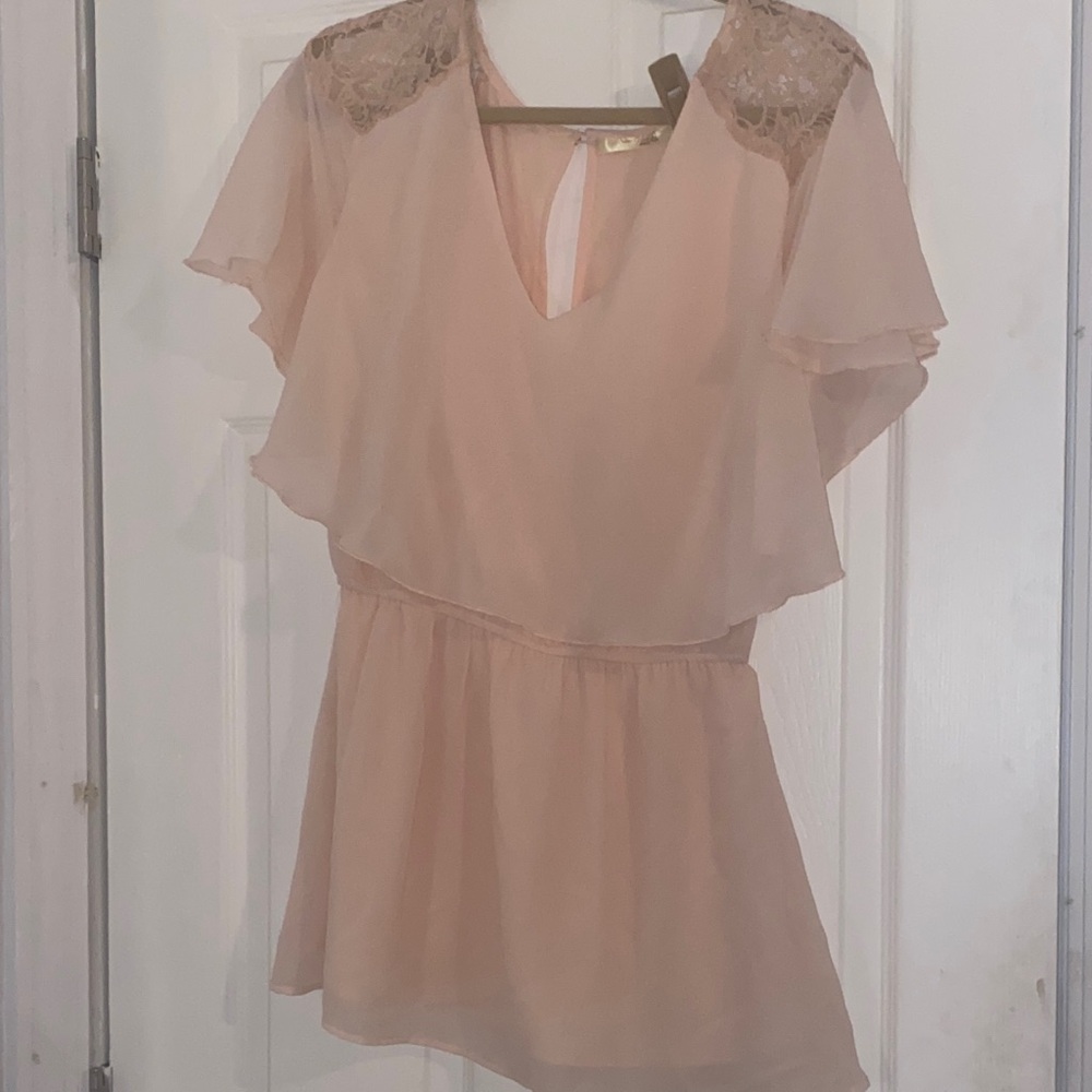 New Glory Elegant Peach blouse with Lace Details